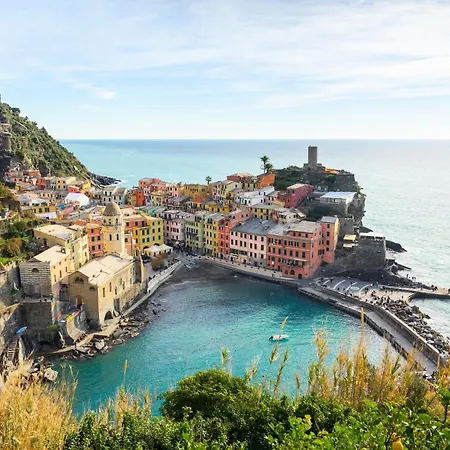 Antica Roccia In - Happy * Vernazza